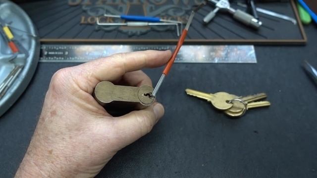 (1855) Leif's Norwegian Rosenvinge Padlock смотреть онлайн