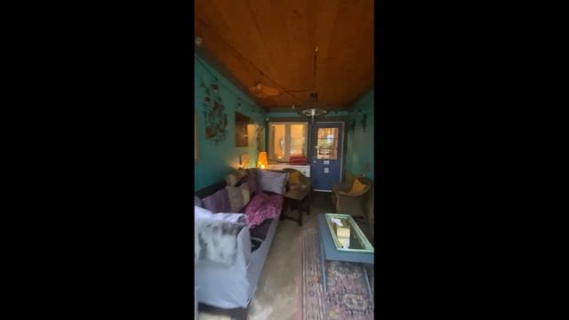 Walking in to the studio смотреть онлайн