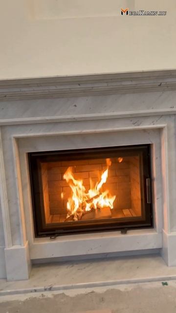 Камин с мраморным порталом топка 