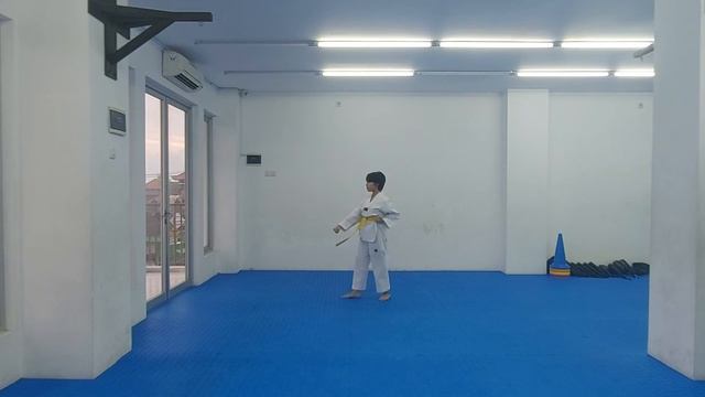 ALMA PEIXOTO, JH KIM TAEKWONDO BALI, POOMSAE PEMULA, CADET, TAEGEUK 2.