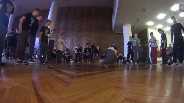 Hot tribe vs Dominant смотреть онлайн