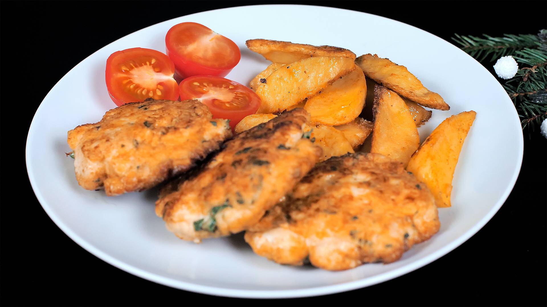 Простой рецепт: Как приготовить сочные котлеты из курицы с картофелем по-деревенски!