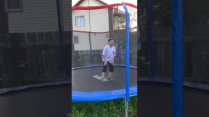 обучение сальто назад на батуте