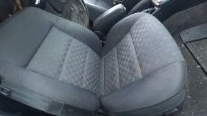 как снять передние сидение ауди а6 с5