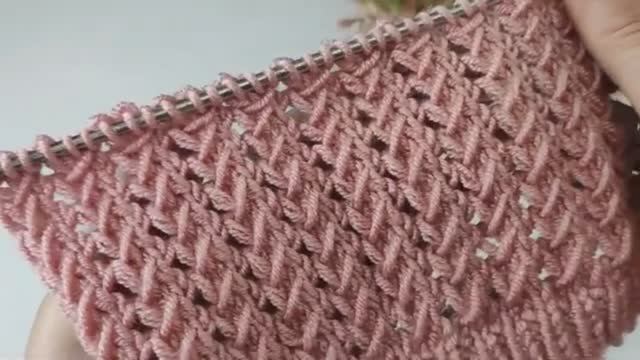 Красивый легкий вертикальный узор спицами - Вязание спицами для новичков смотреть онлайн