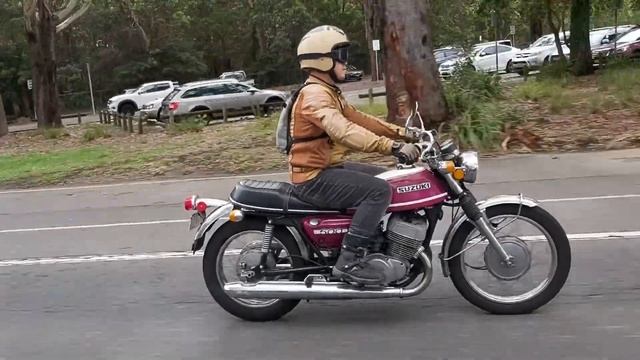 1974 Suzuki T500 long live 2stroke motorbikes смотреть онлайн