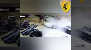 Несчастный случай на шиномонтаже 😱 взрывы колёс 🚛 опасная работа😱