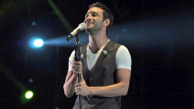 Luciano Pereyra - Córdoba sin ti en vivo en Uruguay año 2002 смотреть онлайн