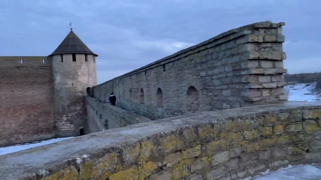 🍿 VLOG 🍿 Гуляем по Ивангородской крепости. 01.01.2023 смотреть онлайн