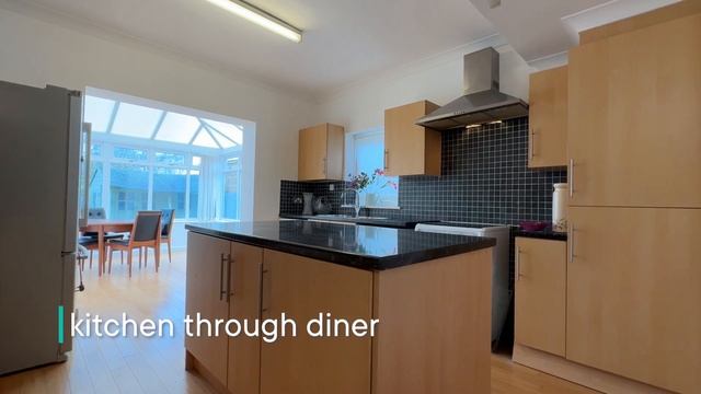 1 Acres Road, Bournemouth - extended two bedroom detached bungalow offered with No Forward Chain. смотреть онлайн