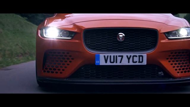 Hear 200mph Jaguar XE SV Project 8 super saloon wailing like a banshee at Shelsley Walsh смотреть онлайн
