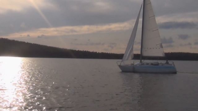 Под парусами смотреть онлайн