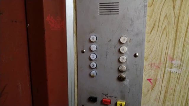 2 ЛИФТА В 5-ЭТАЖКЕ?!? ЧЕГООО?!? | Лифт МЛЗ 1990 г.в., V=0,71 м/с, г/п 400 кг смотреть онлайн