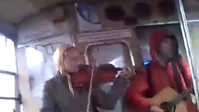 Музыканты в трамвае смотреть онлайн