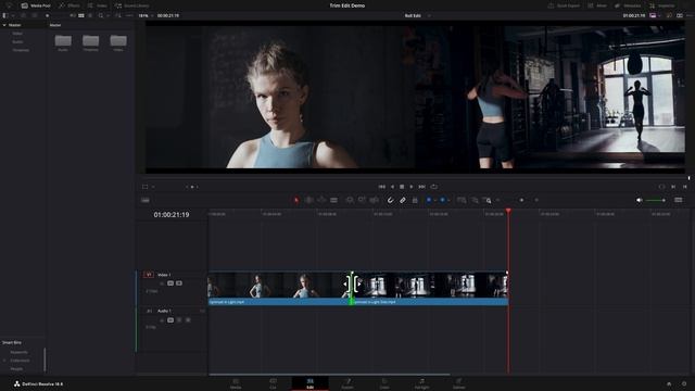 How to Use Trim Edit Mode (DaVinci Resolve for Beginners) смотреть онлайн