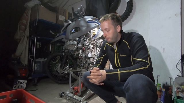 Detailed Inspection of My Broken BMW HP2 Enduro - Uncovering the Issues! смотреть онлайн