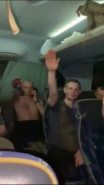 ⚡️Вот умственно неполноценные фанаты Рейха из Украины едут умирать в полях за проданную США страну смотреть онлайн