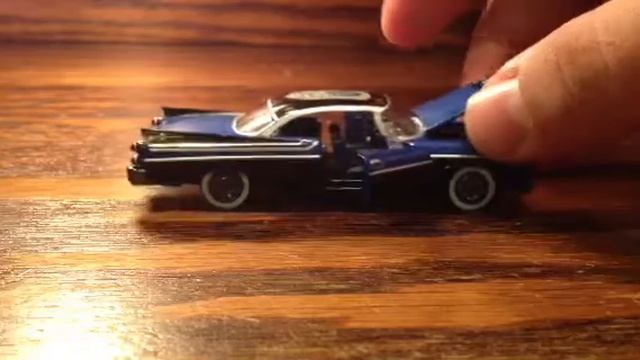 1:64 1957 Dodge Lancer смотреть онлайн