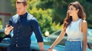 Большой жест от Керема Бюрсина для Ханде Эрчел на благотворительном вечере!