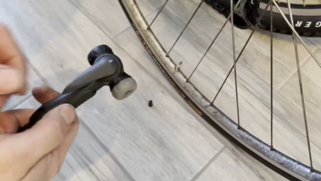 BV Bicycle Ergonomic Bike Floor Pump with Gauge & Smart Valve Head Review смотреть онлайн