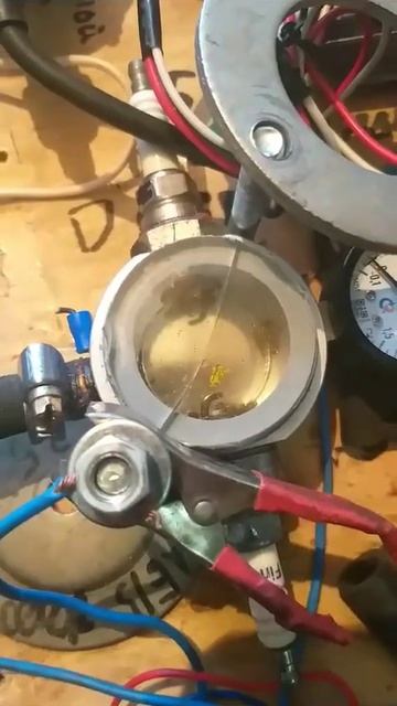 ЛОПНУЛО СТЕКЛО В БАРОКАМЕРЕ смотреть онлайн