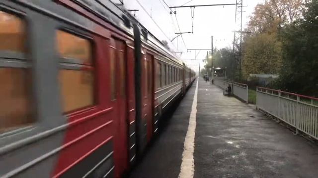 Электропоезд ЭД4М-0137 платформа Ашукинская