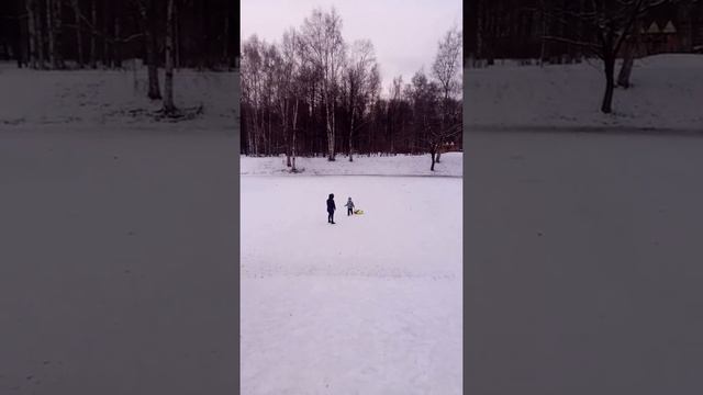 С горки по льду... смотреть онлайн