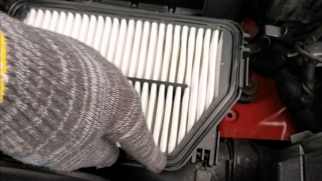 Качество посадки аналогов воздушного фильтра Hyundai/Kia 28113-3Z100 (28113-2S000) в корпусе.