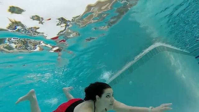 GoPro mermaid underwater lol смотреть онлайн