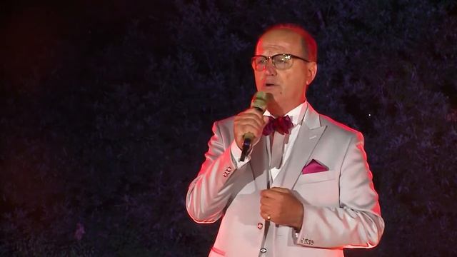 NEPTUN GJATA - Sa larg më ike...