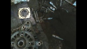 как снять и поменять подшипники генератора HYUNDAI ACCENT (пони) 1.3 +кат№