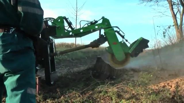 Raboteuse de souche Laski FZ 560 T смотреть онлайн