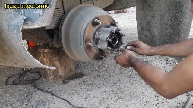 how to wheel baring seez isuzu nkr# rear wheel baring seez смотреть онлайн