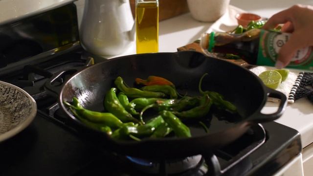 Blistered Pan-Roasted Shishito Peppers смотреть онлайн