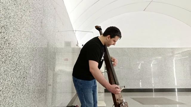 Электро контрабас. mp4 смотреть онлайн