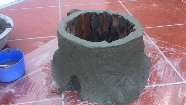 DIY Cement Pots Shaped Like A Tree Stump - Creative Ideas From Cement смотреть онлайн