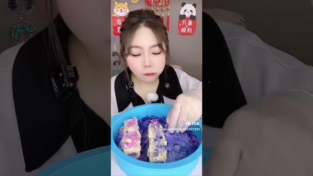 АСМР поедание ледяных батончиков с крошкой из льда! смотреть онлайн