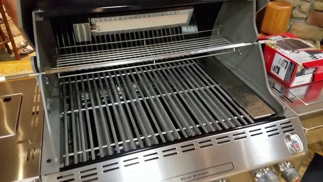 Weber Summit S470 Propane Gas Grill, Awesome all Stainless Steel Grill смотреть онлайн