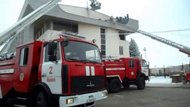 Пожар на железнодорожном вокзале в Уральске смотреть онлайн