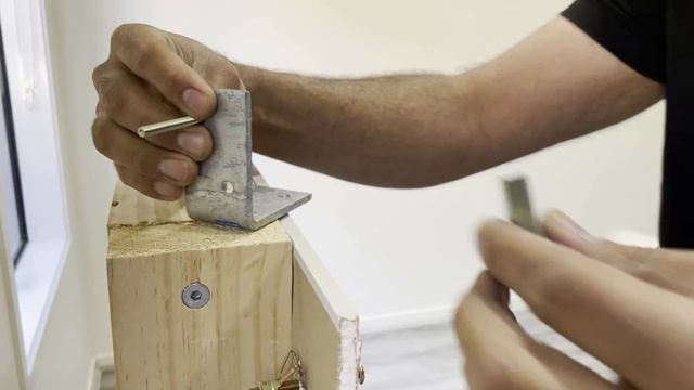 How to install self drilling Plasterboard or Drywall anchors. смотреть онлайн
