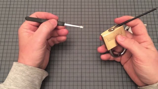[013] Patons Padlock racked with left hand смотреть онлайн