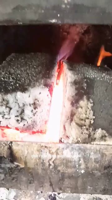 Как горят мои угольные кирпичи. #своимируками #сварка #сантехника смотреть онлайн