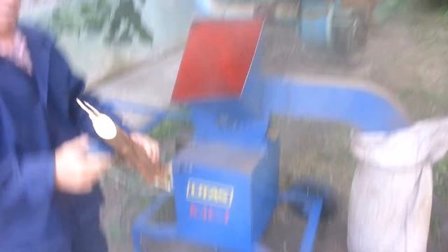 Измельчитель веток ЮТАС смотреть онлайн