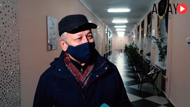 В Усть-Каменогорске желающие проголосовать пришли еще до открытия избирательных участков смотреть онлайн