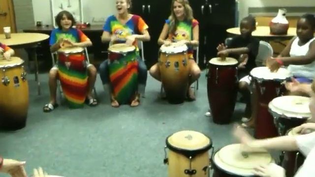 Louisville Leopard Percussionists' hand drumming class for beginners смотреть онлайн