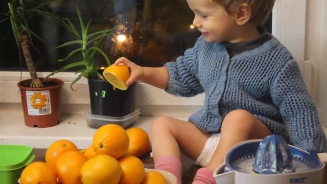 Orange juice! Апельсиновый сок! Делаем апельсиновый сок! смотреть онлайн