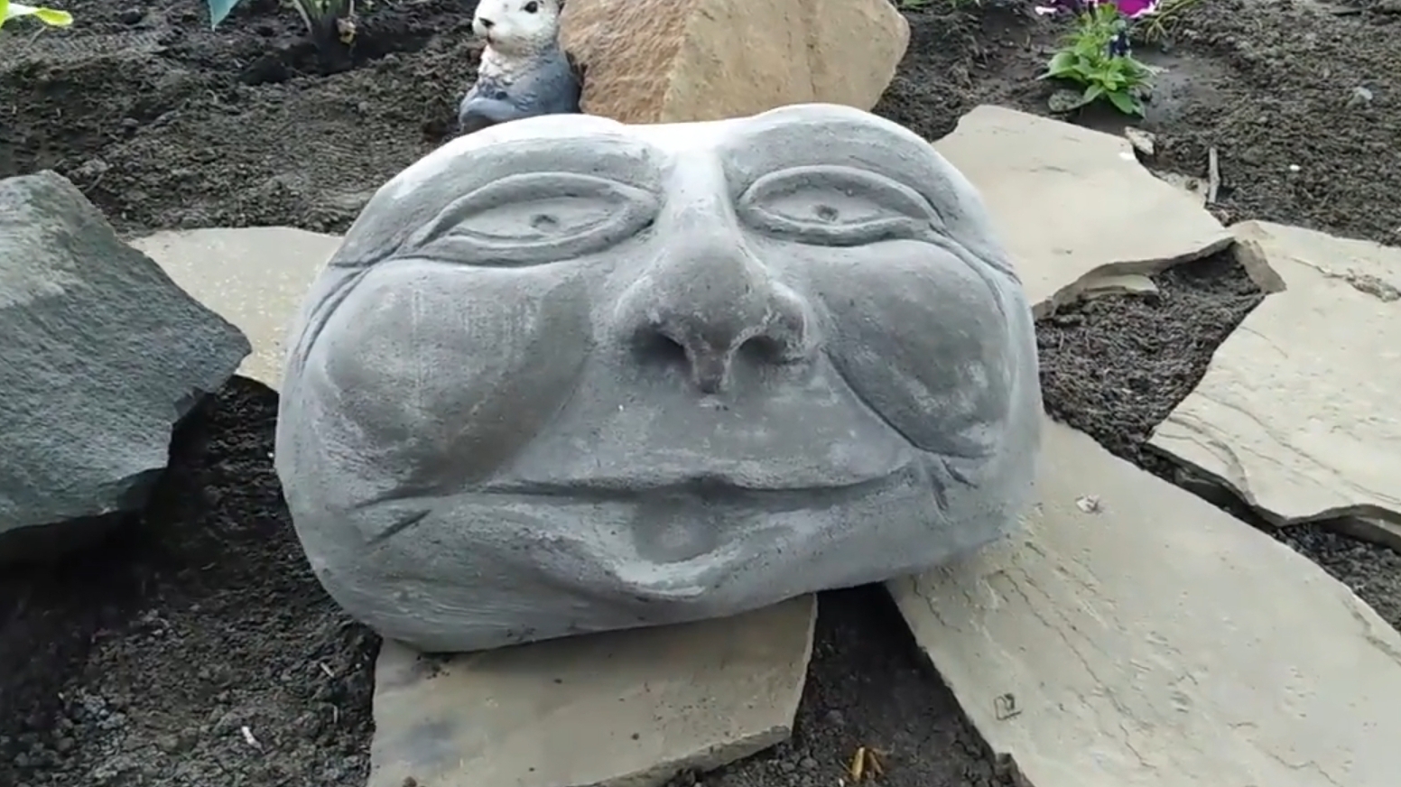 Как делать декоративный камень для сада из раствора. смотреть онлайн