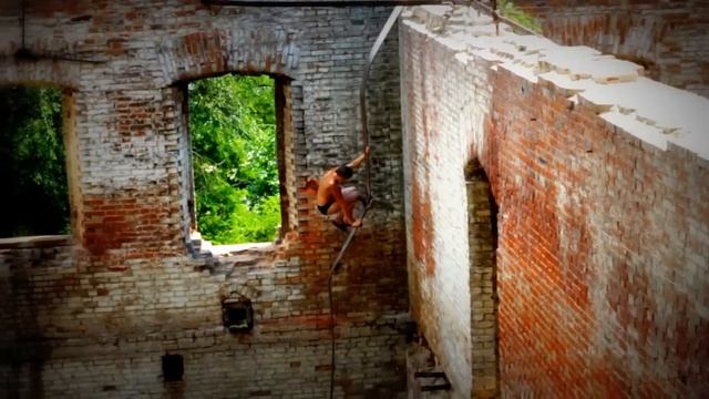 Прыжки в воду на Парамоновских складах в Ростове - Юра 2 смотреть онлайн