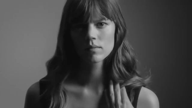 Hugo Boss Hugo Woman (2015) смотреть онлайн