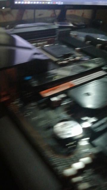 вот так эта красотка выглядит #красотка #МатеринскаяПлата ##MSIMAGZ790TOMAHAWKMAXWIFI #Z790 #MSI смотреть онлайн